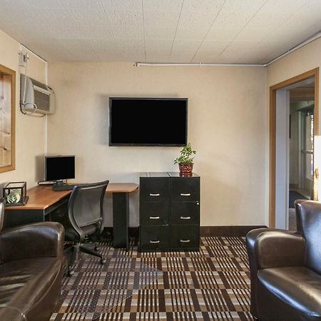 Downtown Duluth Inn エクステリア 写真