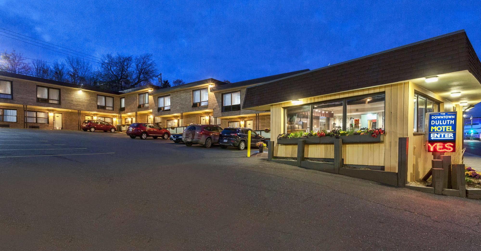 Downtown Duluth Inn エクステリア 写真