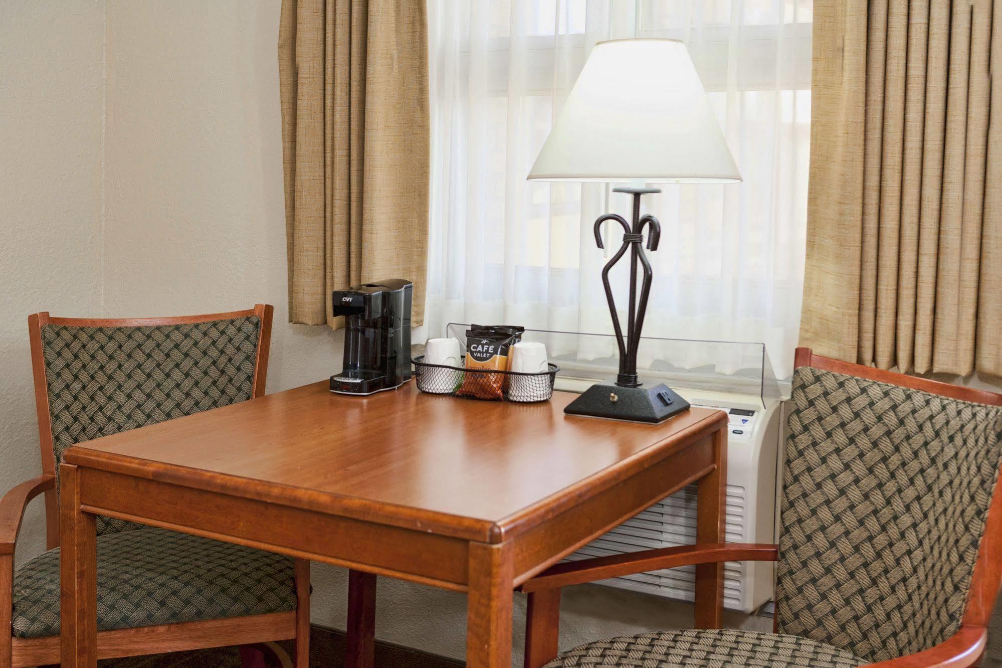 Downtown Duluth Inn エクステリア 写真
