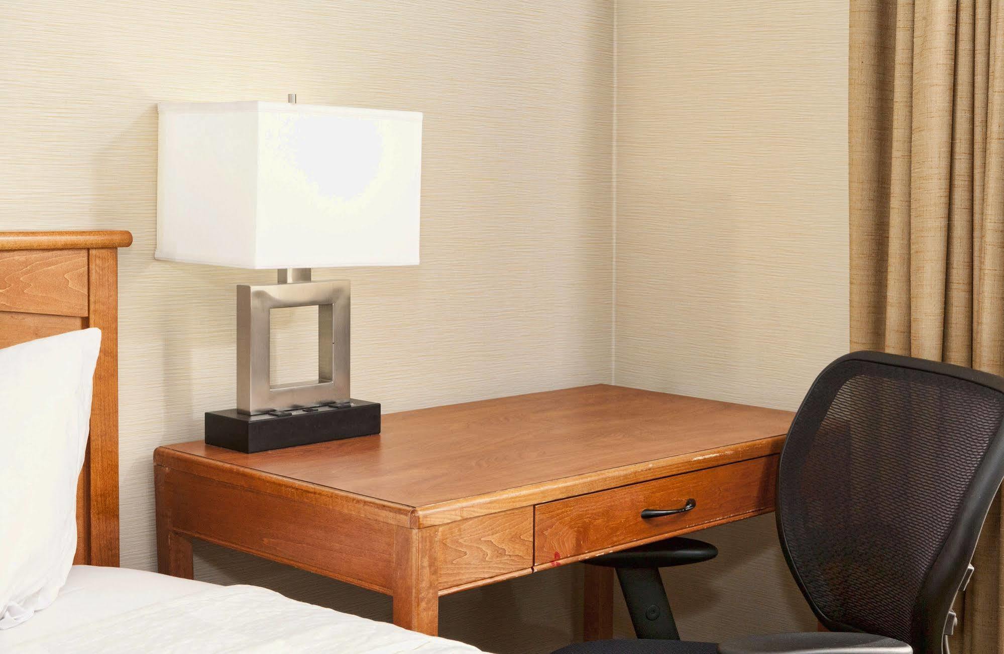 Downtown Duluth Inn エクステリア 写真